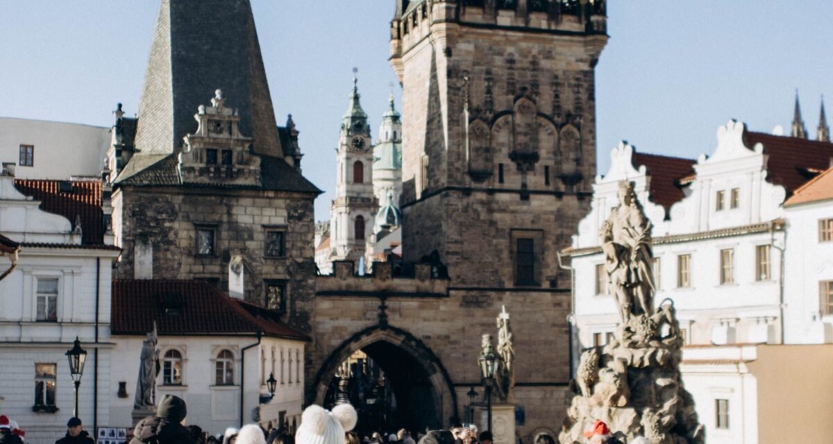 How to Build a 7-Day Tourist Travel Itinerary Sample for Europe on a $1,500 Budget (With Real Day-by-Day Breakdown)