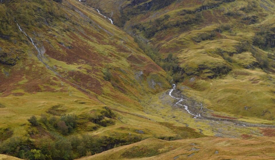10 Misty Castles in the Scottish Highlands That Look Like a Movie Set