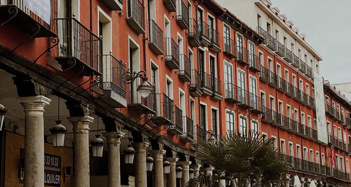 7 Days in Spain: A First-Timer's Honest Itinerary for 2025 (Madrid, Seville, and the Andalusian Trade-Off)