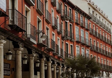 7 Days in Spain: A First-Timer's Honest Itinerary for 2025 (Madrid, Seville, and the Andalusian Trade-Off)