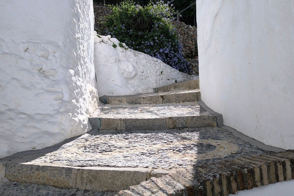 Monsaraz Portugal whitewashed village castle walls Alentejo plains sunset