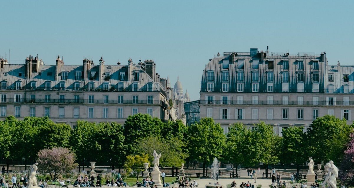 Paris in 3 Days: A Neighborhood-First Itinerary for People Who Hate Feeling Like a Tourist