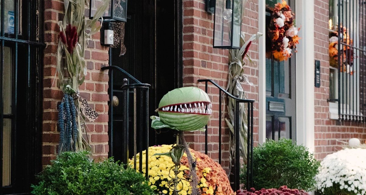 Salem Massachusetts in October: What It's Actually Like During Witch City's Busiest Month