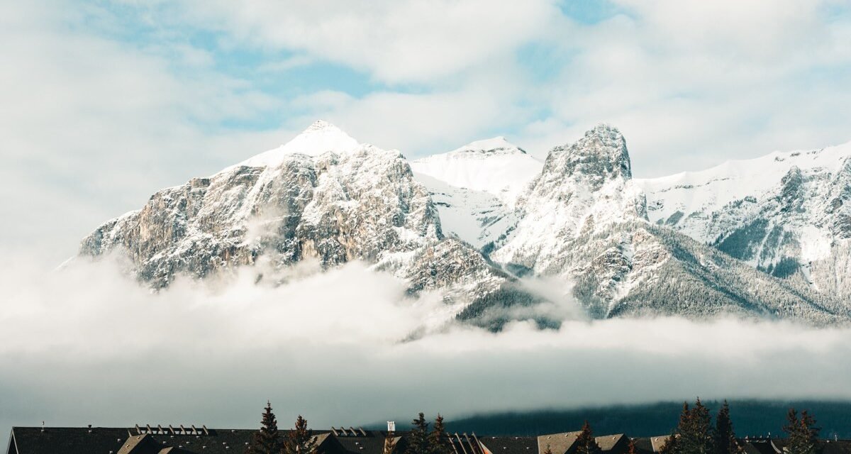 The Perfect 7-Day Banff National Park Itinerary: A Day-by-Day Tourist Travel Plan for Summer 2026