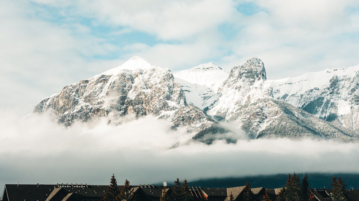 The Perfect 7-Day Banff National Park Itinerary: A Day-by-Day Tourist Travel Plan for Summer 2026
