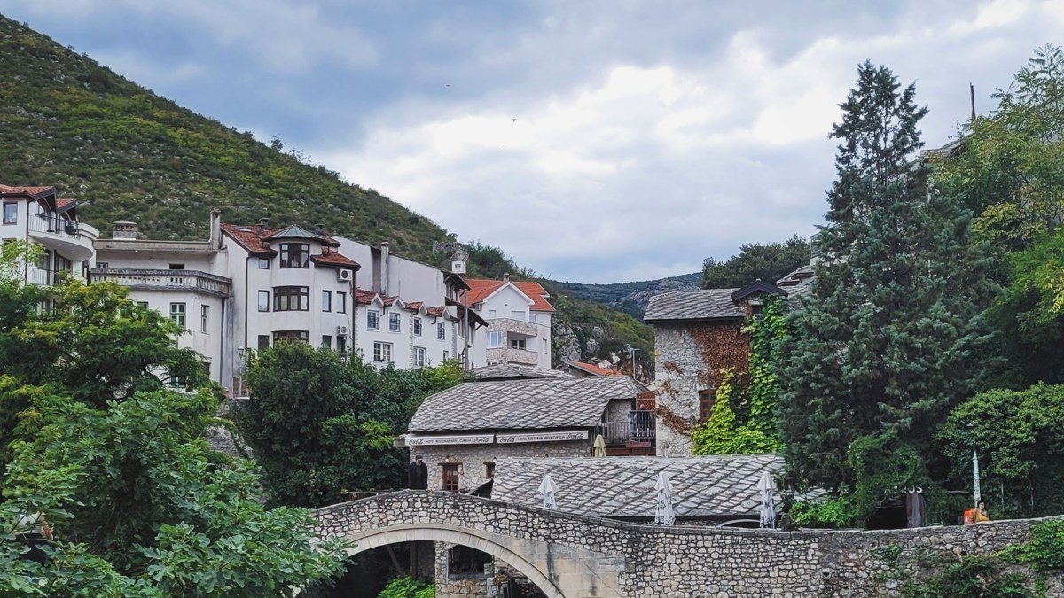 The Perfect 7-Day Bosnia Itinerary: A Day-by-Day Tourist Travel Plan for First-Time Visitors (Mostar, Sarajevo & Hidden Stops)