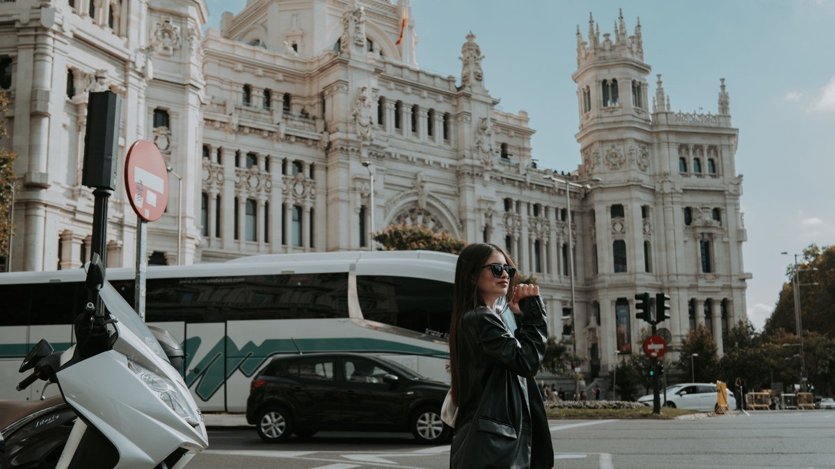 The Perfect 7-Day Spain Itinerary: Barcelona, Seville, Granada & the Hidden Villages First-Timers Always Miss (Day-by-Day Tourist Plan)