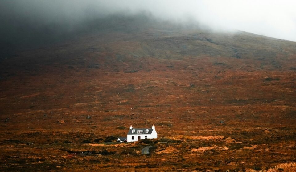 10 Hidden Lochs in the Scotland Highlands That Almost Nobody Photographs