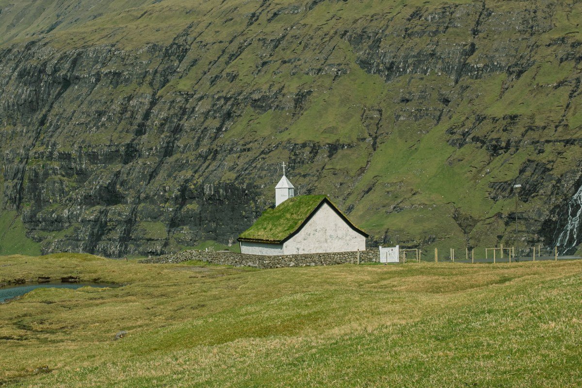 Slaettaratindur ridge Faroe Islands highest peak sea view panoramic cliffs