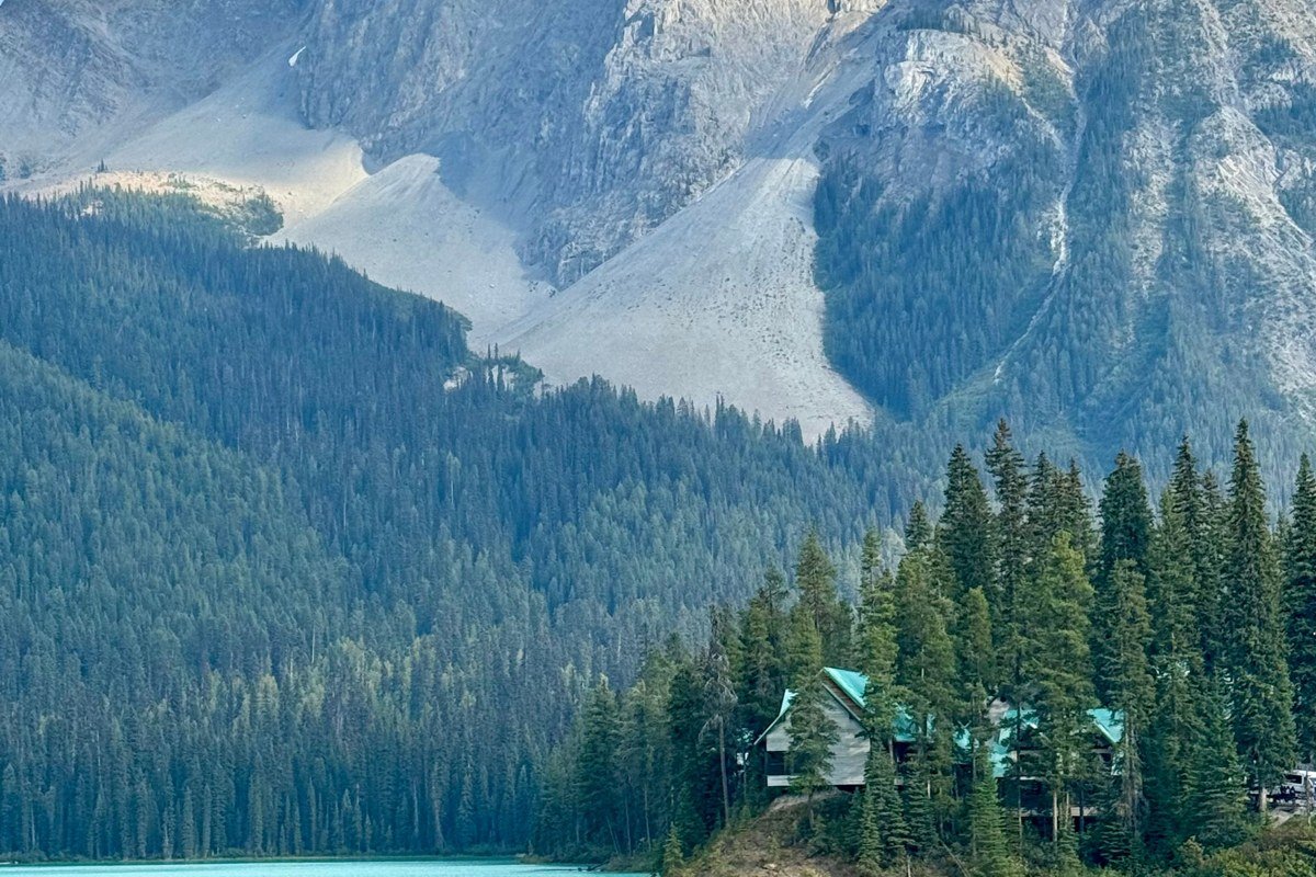 Mount Robson Provincial Park Berg Lake Trail glacial lake turquoise blue wilderness BC