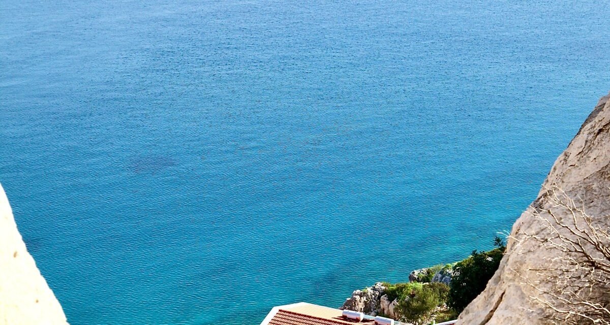 9 Hidden Greek Islands With Architecture So Specific It Looks Completely Made Up