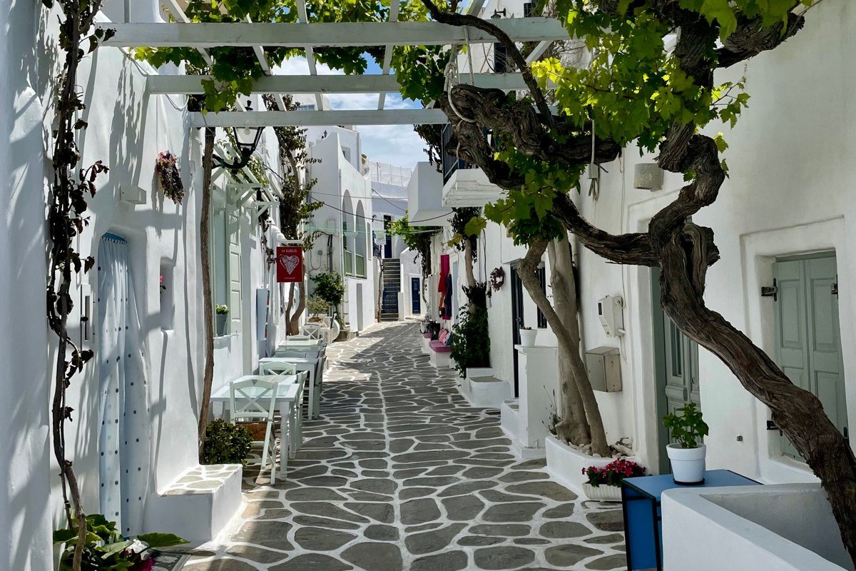 Folegandros Chora village clifftop whitewashed houses narrow alleys Greece