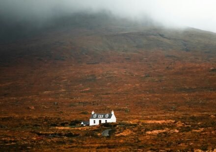 9 Misty Loch Villages in the Scottish Highlands That Feel Unreachable
