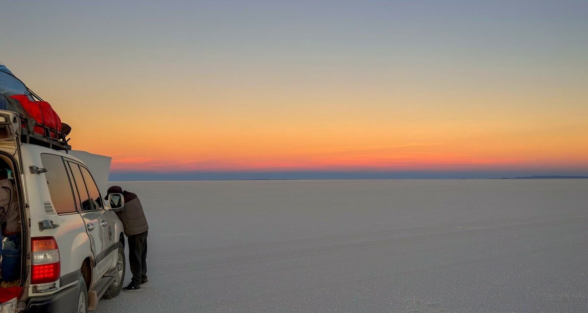 9 Salar de Uyuni Seasons and Angles That Change How the Salt Flat Reads Completely