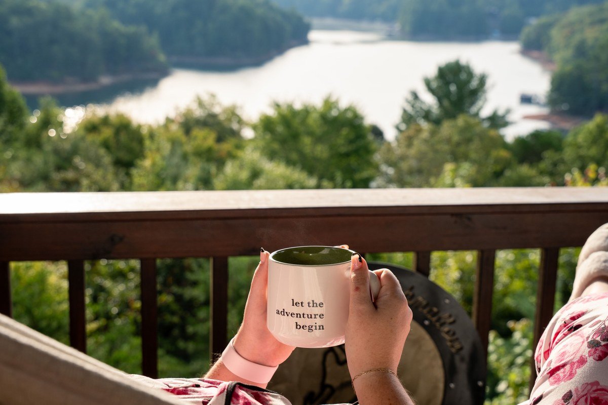 secluded cabin with wood fireplace and hot tub on deck overlooking valley, Wears Valley Tennessee