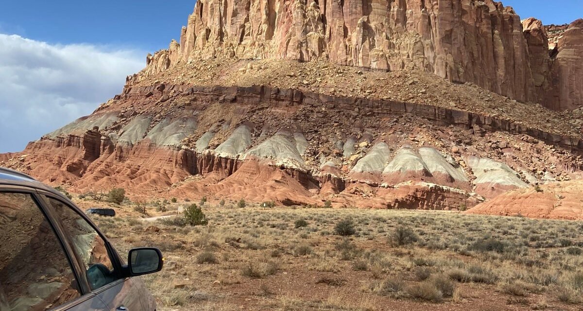 9 Utah Overlooks Where Arches, Canyonlands and the La Sal Mountains Line Up in One Shot