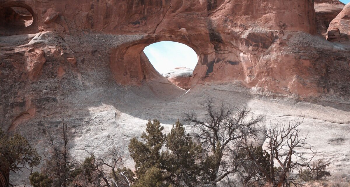 Arches Without the Crowds: 9 Trails to Hike Before 8 AM