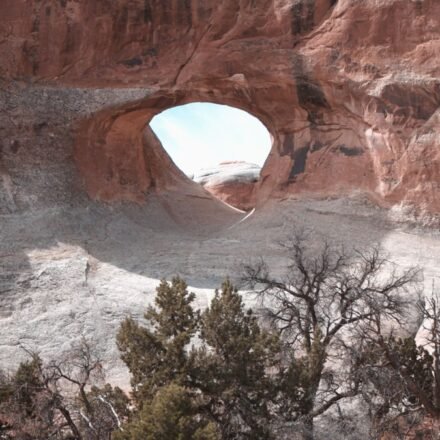 Arches Without the Crowds: 9 Trails to Hike Before 8 AM