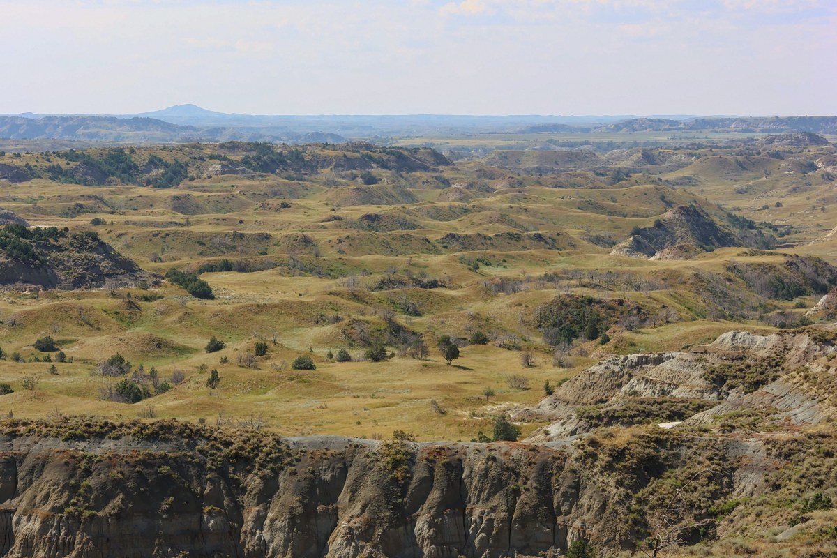 Big Badlands Overlook South Dakota panoramic canyon view under stars near park entrance
