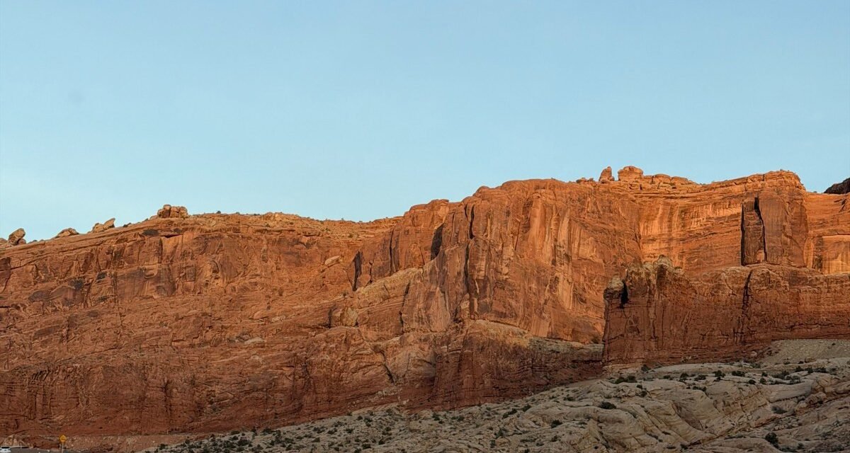 Bryce to Zion the Back Way: 8 Scenic Byway Stops Most Road Trippers Never Pull Over For