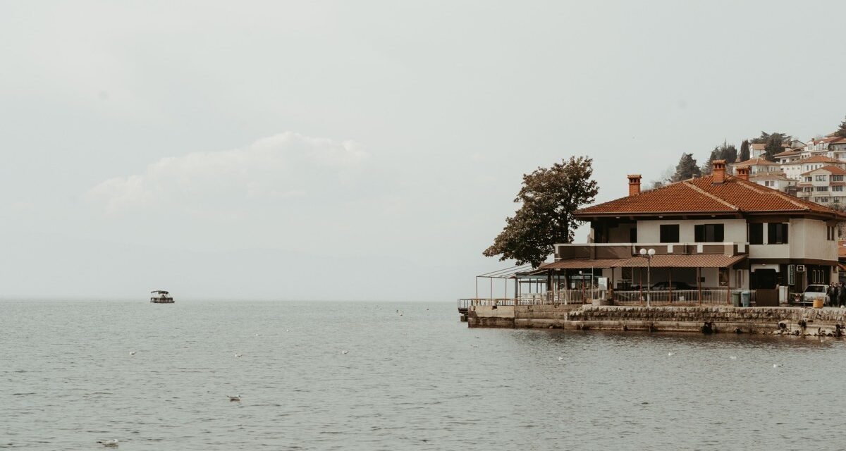 Lake Tahoe or the Adirondacks: 10 Cabin Weekends Compared Side by Side