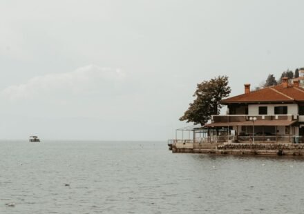 Lake Tahoe or the Adirondacks: 10 Cabin Weekends Compared Side by Side