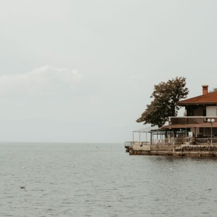 Lake Tahoe or the Adirondacks: 10 Cabin Weekends Compared Side by Side