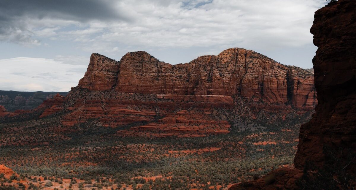 Sedona's Red Rocks at Sunrise: 8 Overlooks Before the Jeep Tours Arrive