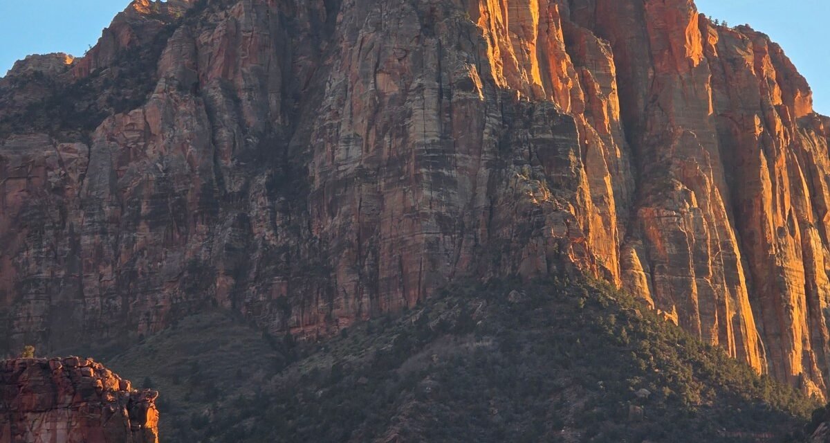 Zion Before the Shuttles Start: 8 Trails That Are Empty at Sunrise