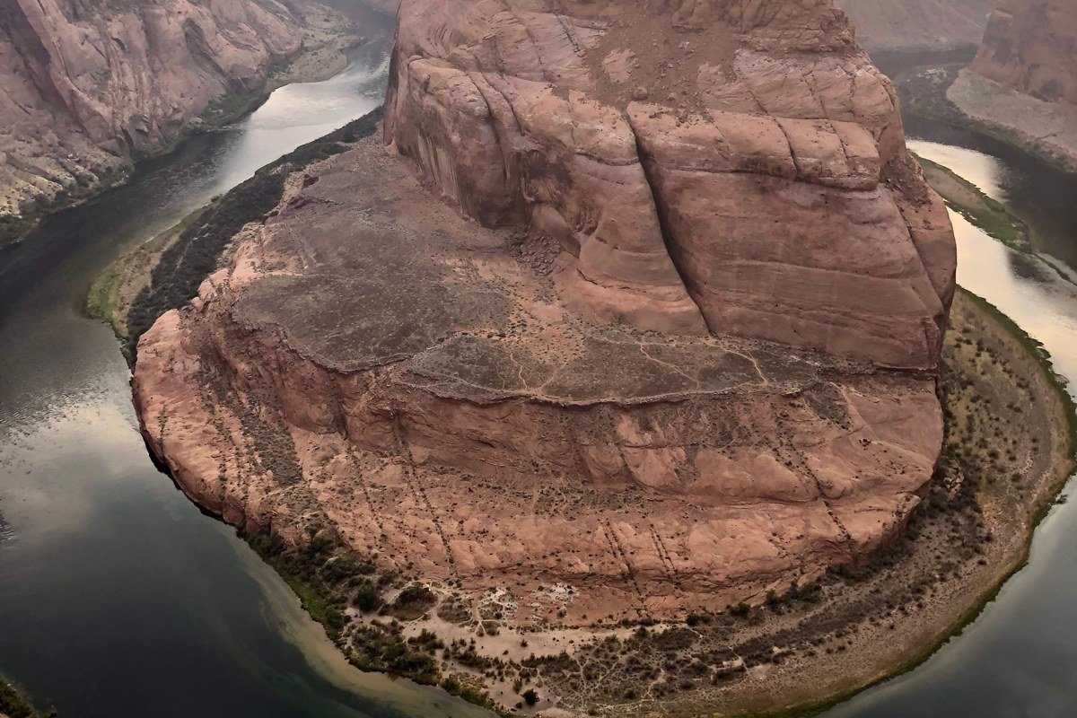 Dead Horse Point State Park overlook Utah with Colorado River gooseneck bend